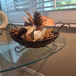 Centerpice/brass wicker/ Battery Candle