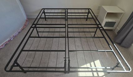 Amazon Basics Foldable Queen Bed Frame