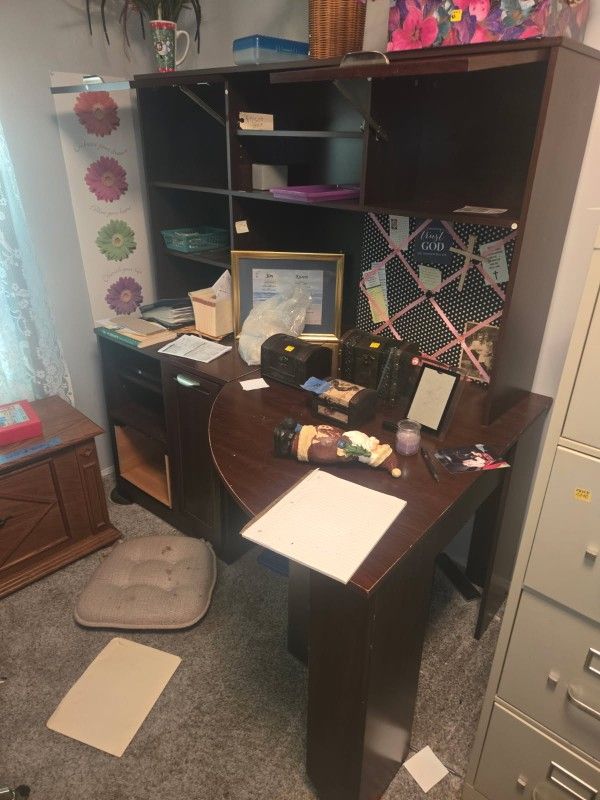 Corner Desk