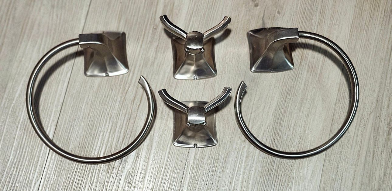 Brushed Silver Toned Brushed Metal Bathroom Hand Towel and Hooks Set