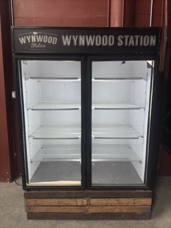 True GDM-49 Cooler 2 Door Fridge