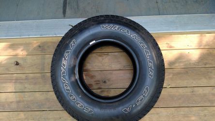 New Good year wrangler tire 30x9.5x15