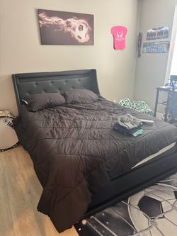 Bed frame size Full