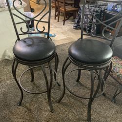 Metal Rotating High Chair