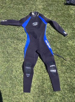 Scuba Wetsuit size XS , 7mm Auqa Lung
