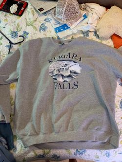 4xl Niagara Falls sweat shirt