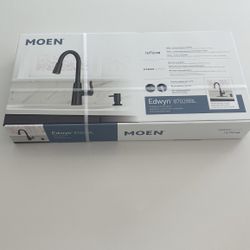 Moen Edwyn 2 or 4 hole Sink Faucet with Sprayer, Matte Black Single Handle Pull-down Kitchen Faucet with Deck Plate and Soap Dispenser Included