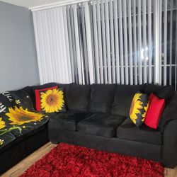 Beautiful  Black  Sectional 