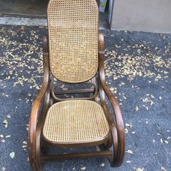 Rocking Chair 🪑 Good Condition Vintage 