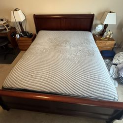 Head/Footboard Combo for California King. Beautiful! Great condition. $999 new.