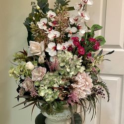 GORGEOUS  FLOWER ARRANGEMENT