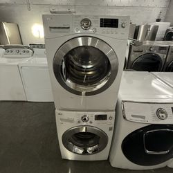 LG Washer And Dryer Set “24 Ventless ( Lavadora Y Secadora )