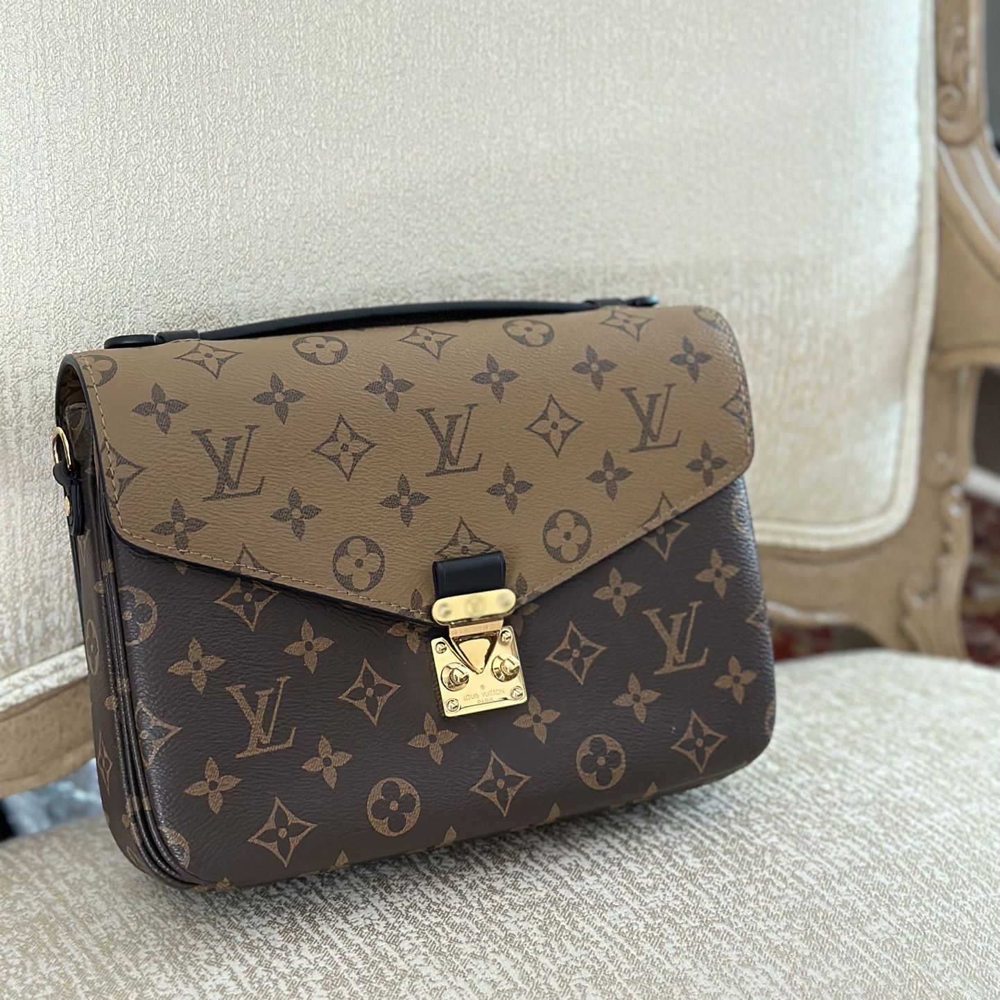 Louis Vuitton POCHETTE METIS M44668 Bag for Sale in Austin, TX - OfferUp