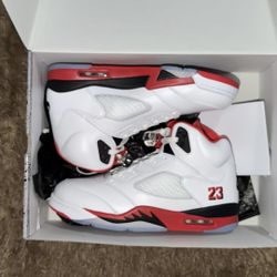 Jordan 5 Retro Fire Red Black Tongue Size 10.5 Men New 