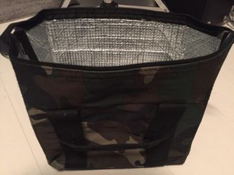 Camouflage insulated lunch bag