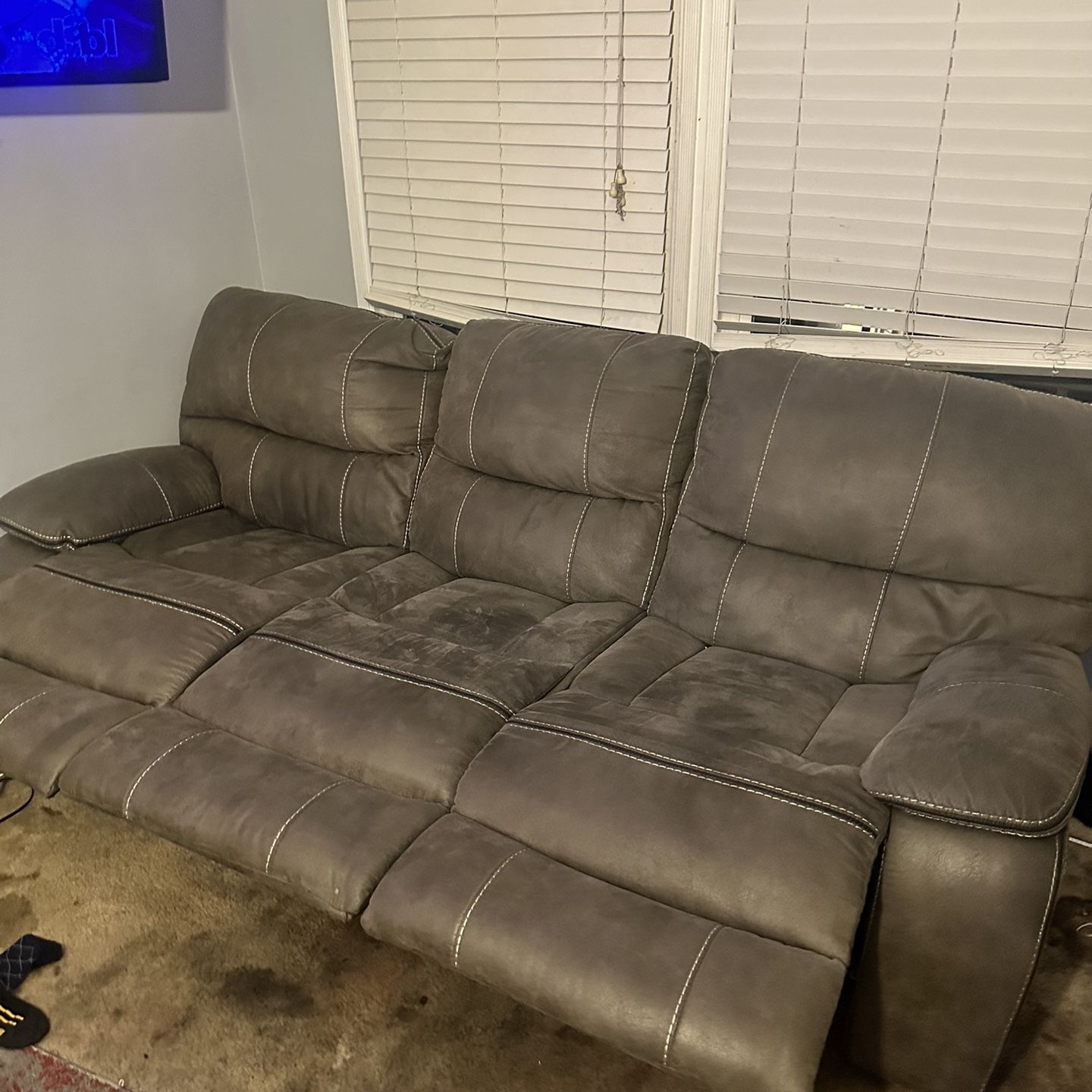 2 Piece Recliner 1k One