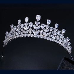 High quality Cubic zirconia Tiara crown