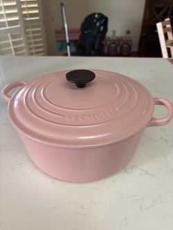 Like New Le Creuset 5.5 Qt Dutch Oven