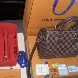 Authentic Louis Vuitton Speedy 25 Bandouliere for Sale in Rancho Cucamonga,  CA - OfferUp