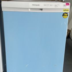 Frigidaire Dishwasher Front Control In White Color