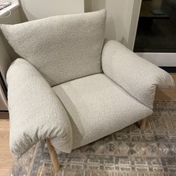 Sundays Pillow Talk Lounge Chair