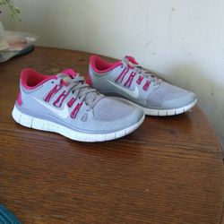 Tenis Nike Free 5.0+Running Flexible Como Nuevos Talla Muker for Sale in Huntington Park, CA - OfferUp