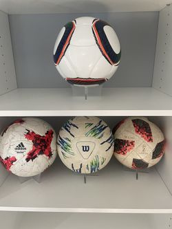 4 Soccer Balls