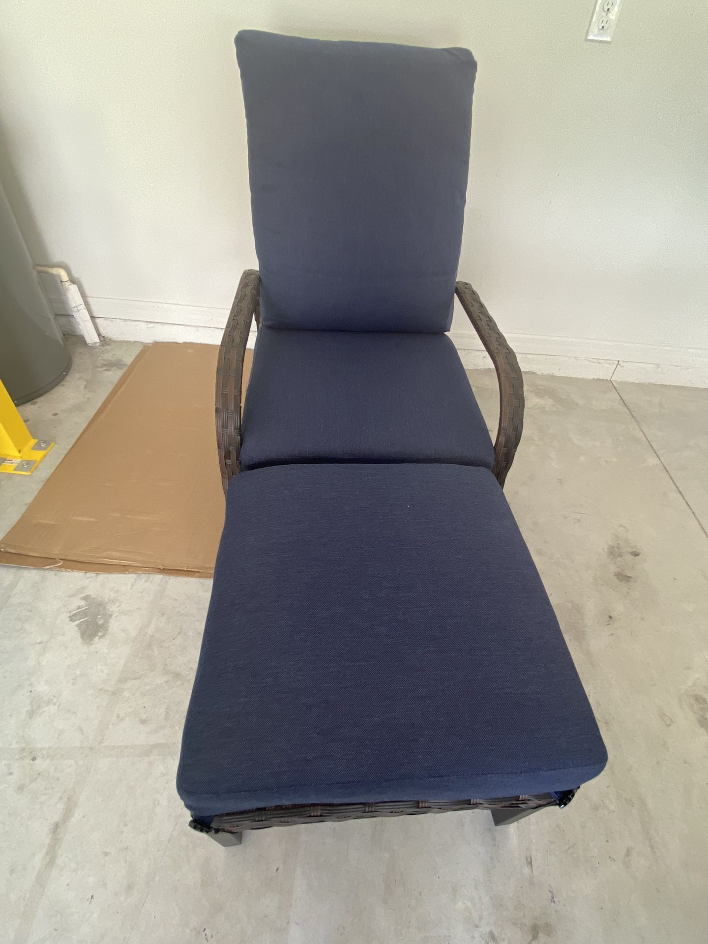 Reclining Chair With Ottoman 