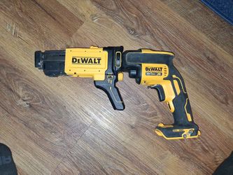 DEWALT XR BRUSHLESS DRYWALL GUN WITH COLLATED ATTACHMENT NO BATTERY TOOL ONLY FIRM $100