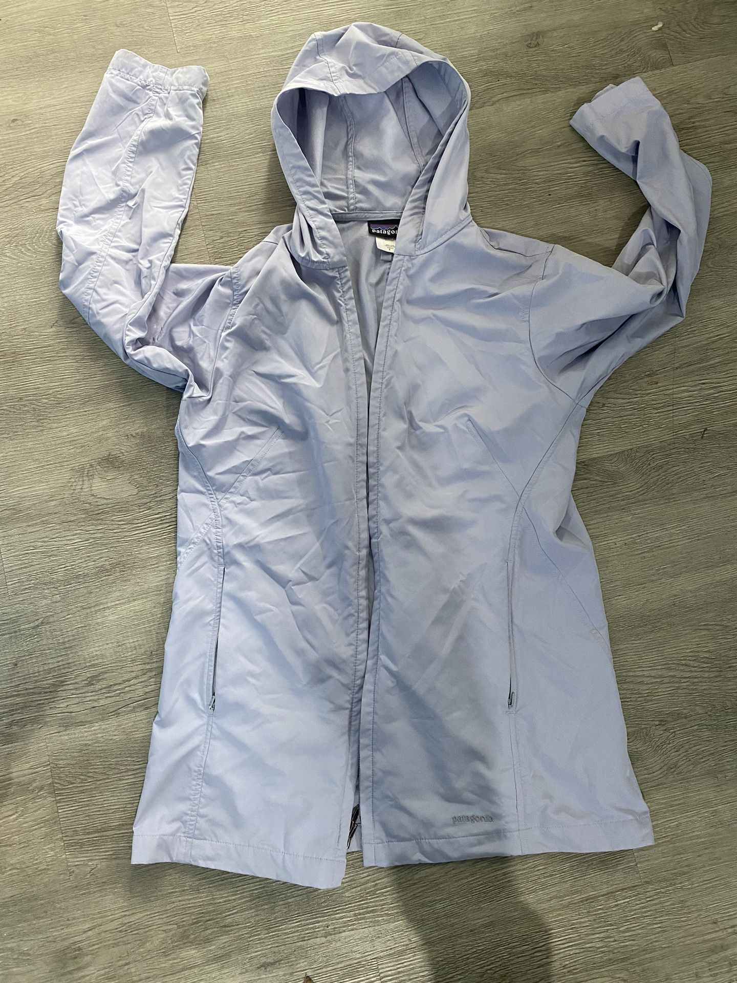 Vintage Patagonia Women’s Hooded Windbreaker Size Small 6. Located in North Park 92104