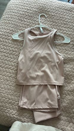Pink Athletic Crop Tank and pans Set