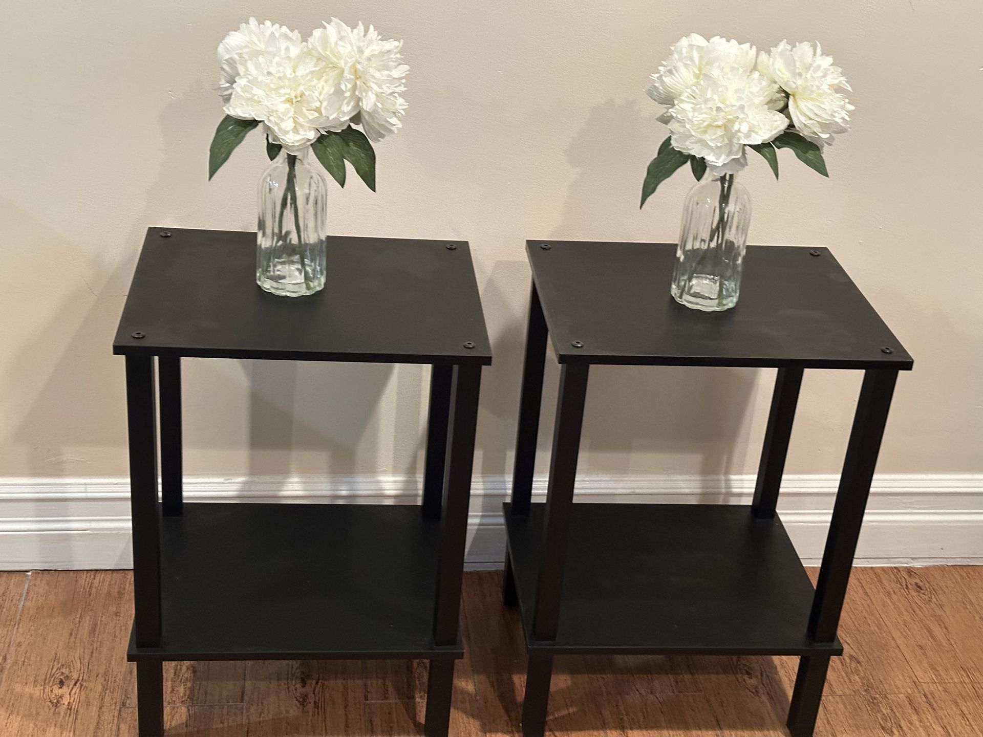 Black side table with metal legs