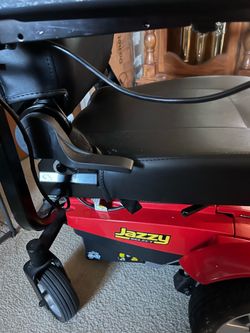 Get around chair (battery operated)