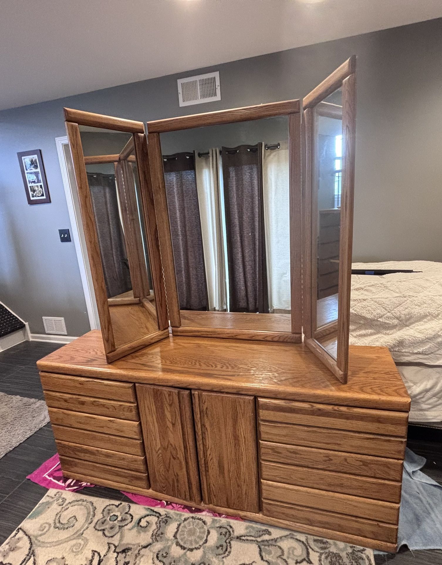 Dresser Set (BEST OFFER ACCEPTED)