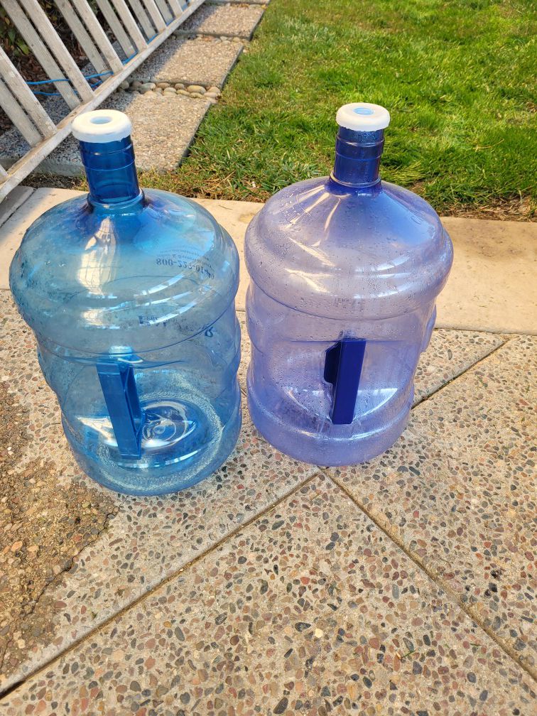 5 gal water containers