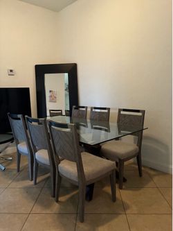 83in x 42in Glass Top Dining Table | MESA DE COMEDOR
