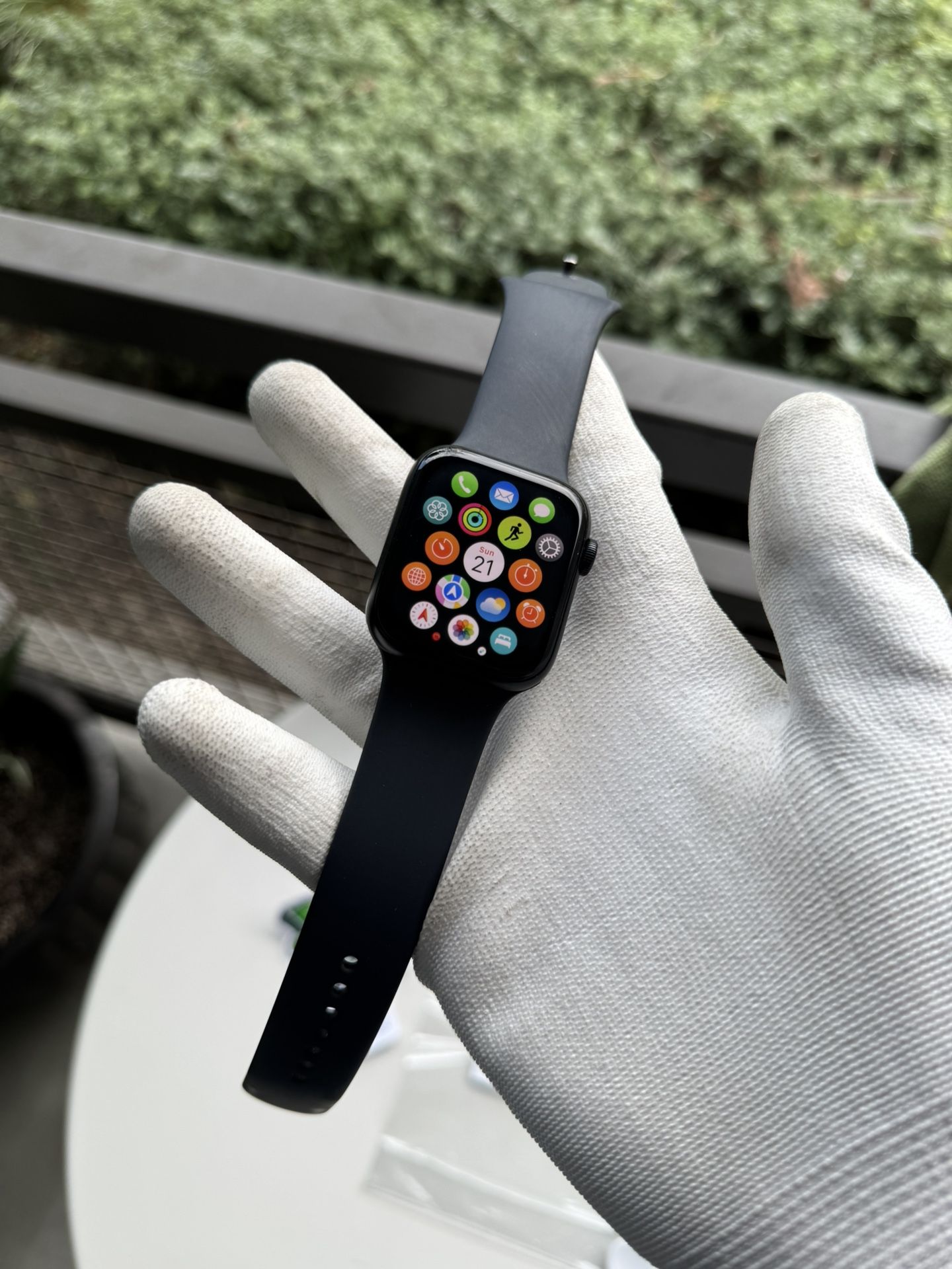 Apple Watch Series 44mm SE 2nd Gen Cellular Unlocked W/Charger 