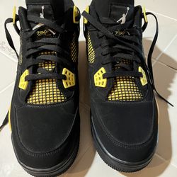 Jordan 4 Retro Thunder 