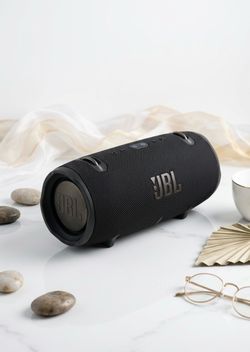 Basina marca JBL