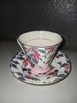 19 piece Royal Grafton pink bone Chinatown cups and saucers