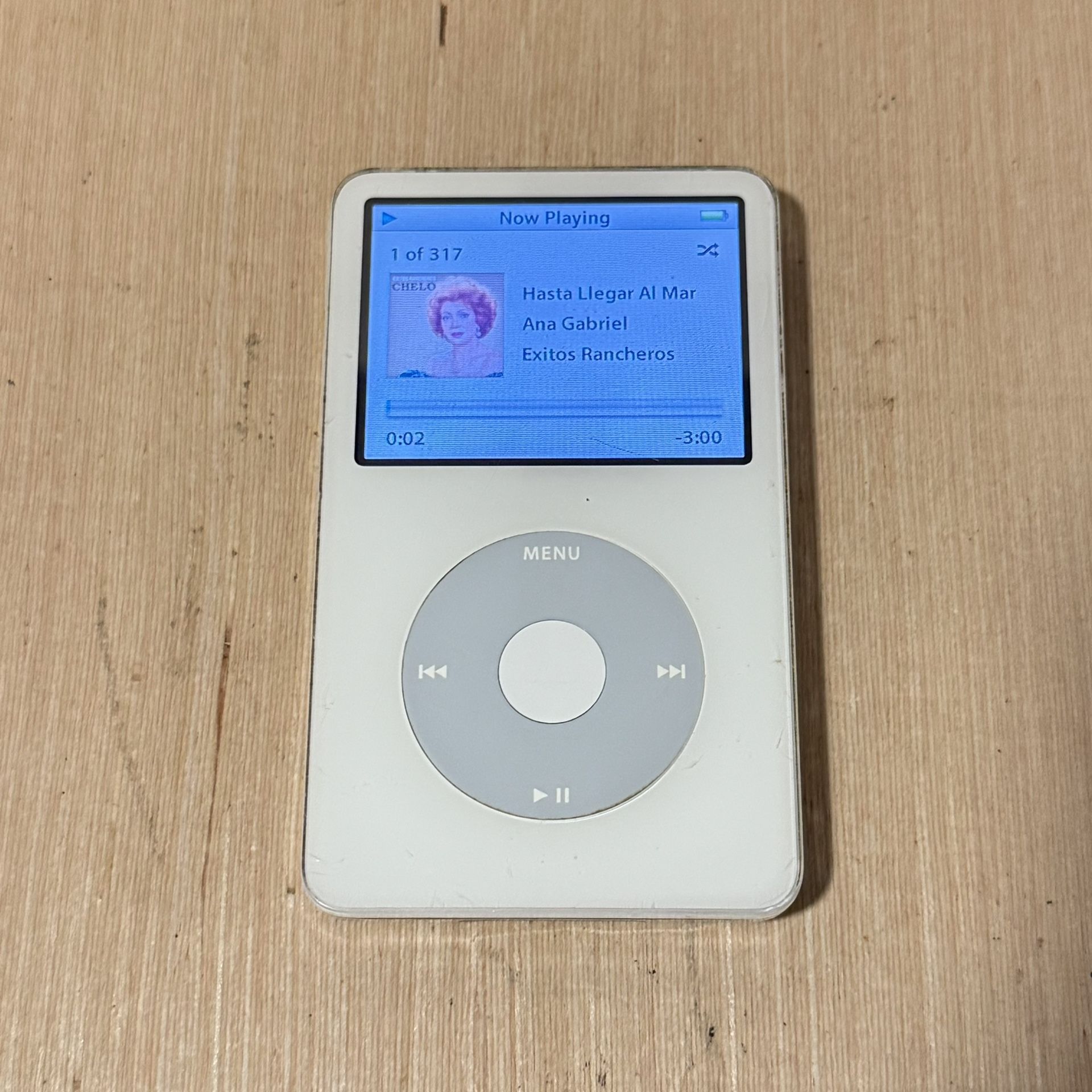 iPod Model:A1136 30GB 5thGen Wht Tested Bad Headphone Jack Good Battery Read Blw 