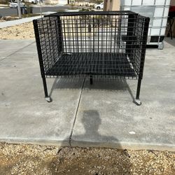 Raised Puppy Whelping Pen