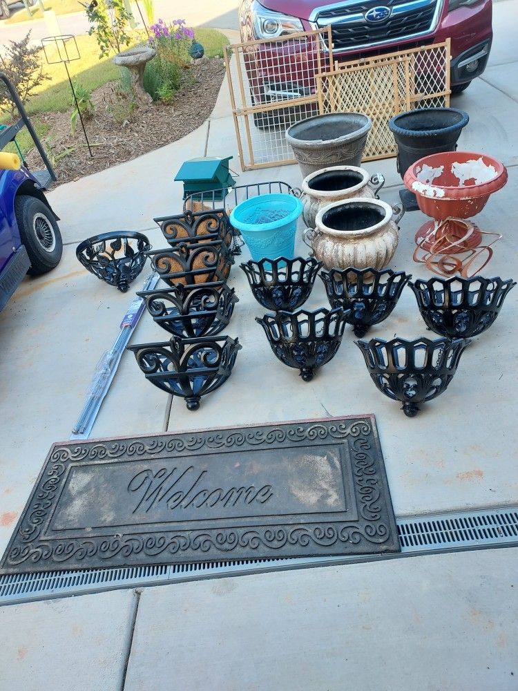 Metal Hanging Baskets