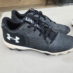 Size 11 Baseball Cleats 