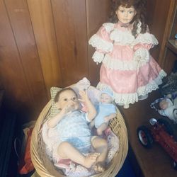 Lots of collectible DOLLS