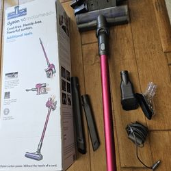 Dyson V6 Vacuum 