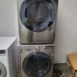 LG SET STEAM WASHER AND ELECTRIC DRYER STAINLESS STEEL