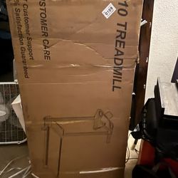 SF10 treadmill w/ LED screen 