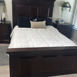 Queen Bed Wooden Frame 