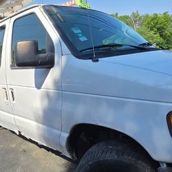 2004 Ford E-250
